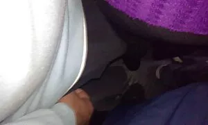 2 ਅਜਨਬੀਆਂ ਦੁਆਰਾ ਸਬਵੇ ...