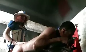 strapon ਪ੍ਰੇਮੀ fucks ...